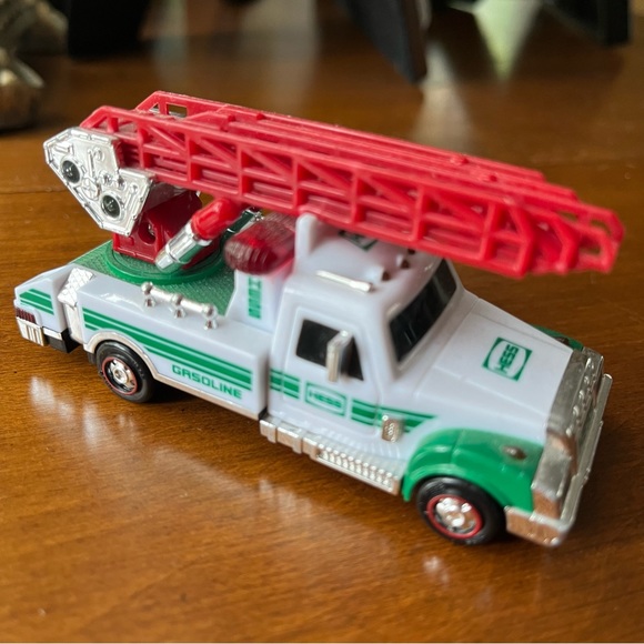 HESS Truck - Picture 2 of 14